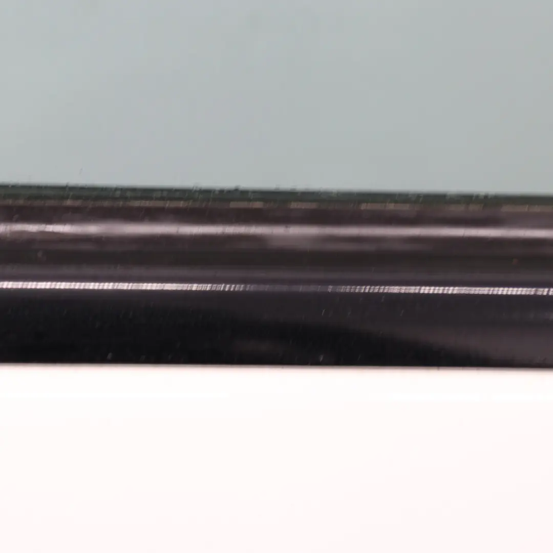 Porta anteriore destra Bianco Polare - 149 per Mercedes W204 con numero di parte A2047206000 Mercedes W204 Porta anteriore destra Bianco Polare - 149 - SKU A2047206000-POL - Numero di parte A2047206000