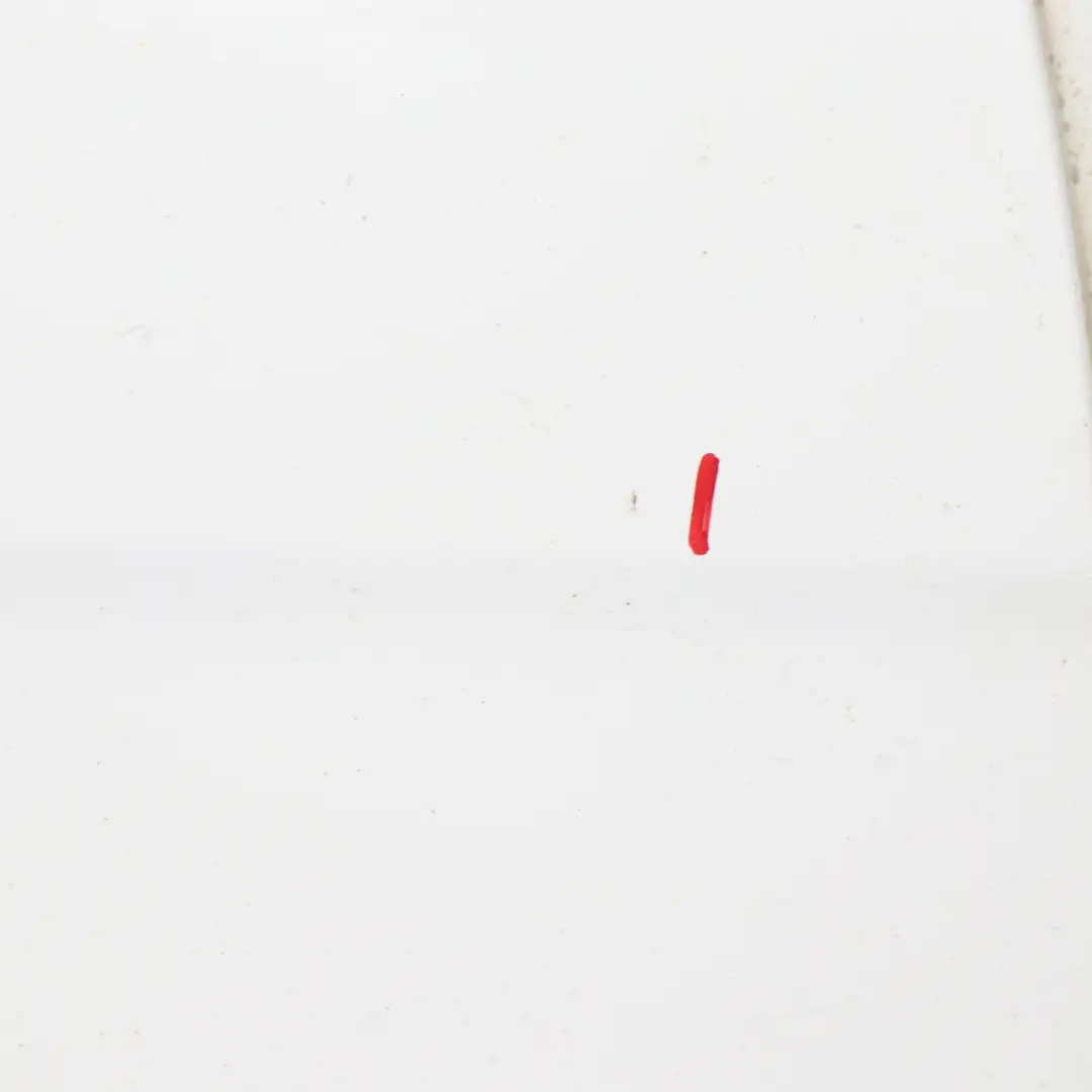 Porta anteriore destra Bianco Polare - 149 per Mercedes W204 con numero di parte A2047206000 Mercedes W204 Porta anteriore destra Bianco Polare - 149 - SKU A2047206000-POL - Numero di parte A2047206000