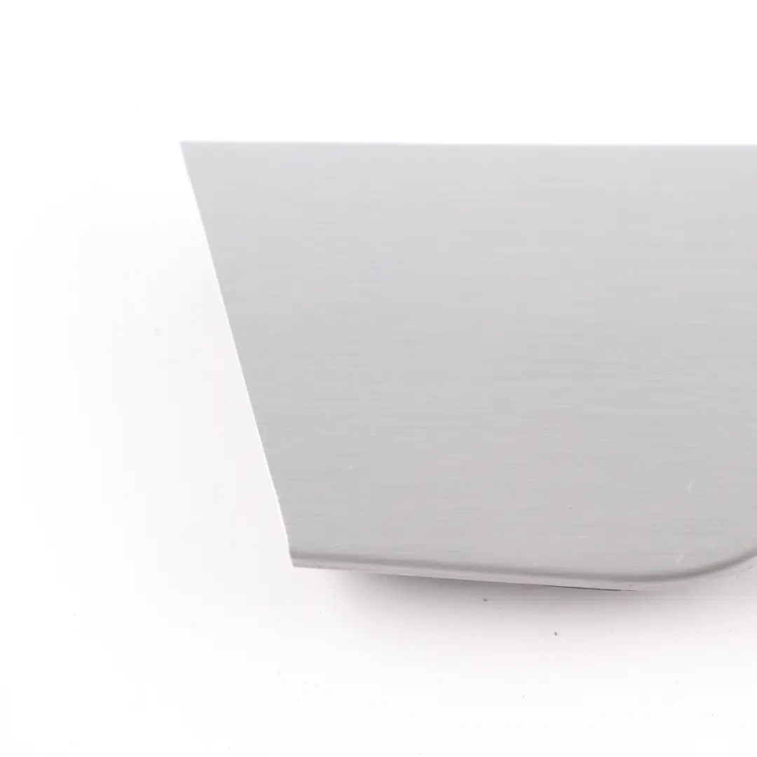 Tarjeta Puerta Delantera Izquierda Cubierta Panel Alu para Mercedes C204 con número de pieza A2047206122 Mercedes C204 Tarjeta Puerta Delantera Izquierda Cubierta Panel Alu - SKU A2047206122 - Número de pieza A2047206122