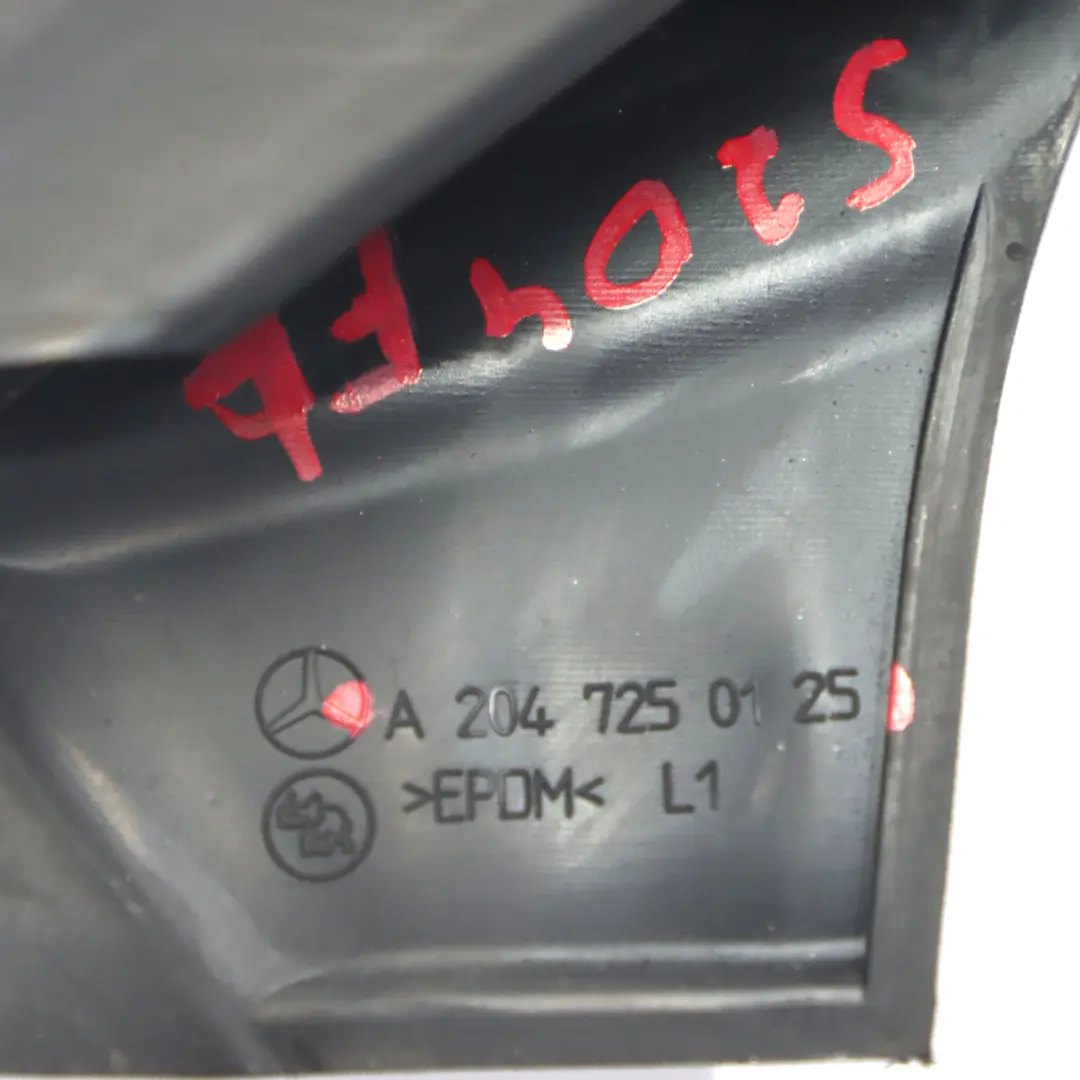 Mercedes W204 Uszczelka Szyby Drzwi Lewy Przód - SKU A2047250125 - Numer Części A2047250125