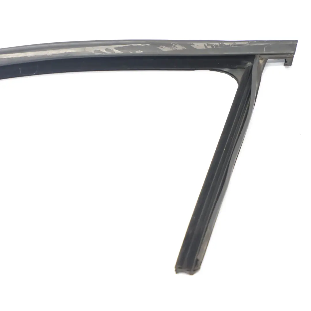 Mercedes W204 Finestrino porta anteriore sinistro Guarnizione interna interna - SKU A2047250125 - Numero di parte A2047250125