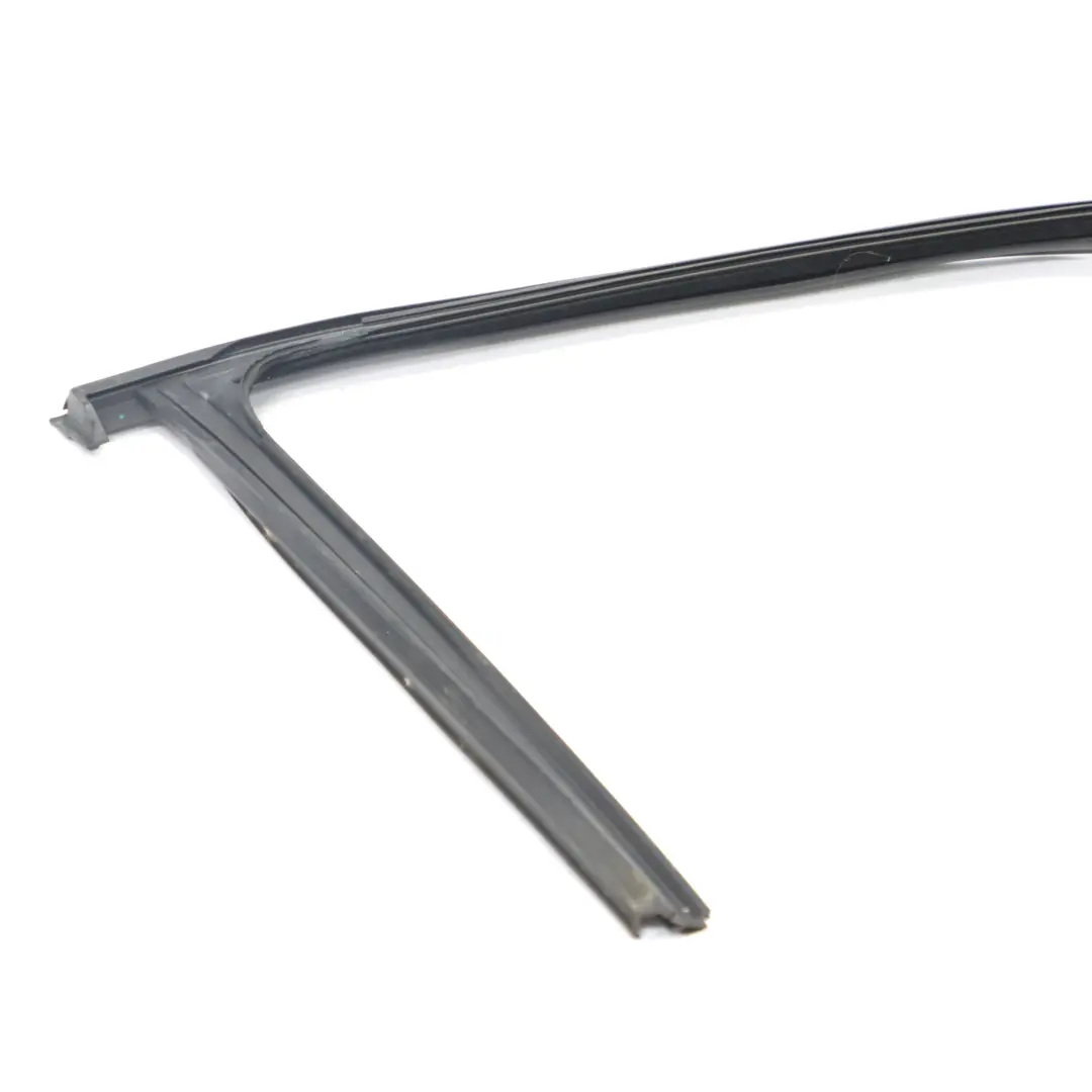 Mercedes W204 Finestrino porta anteriore sinistro Guarnizione interna interna - SKU A2047250125 - Numero di parte A2047250125