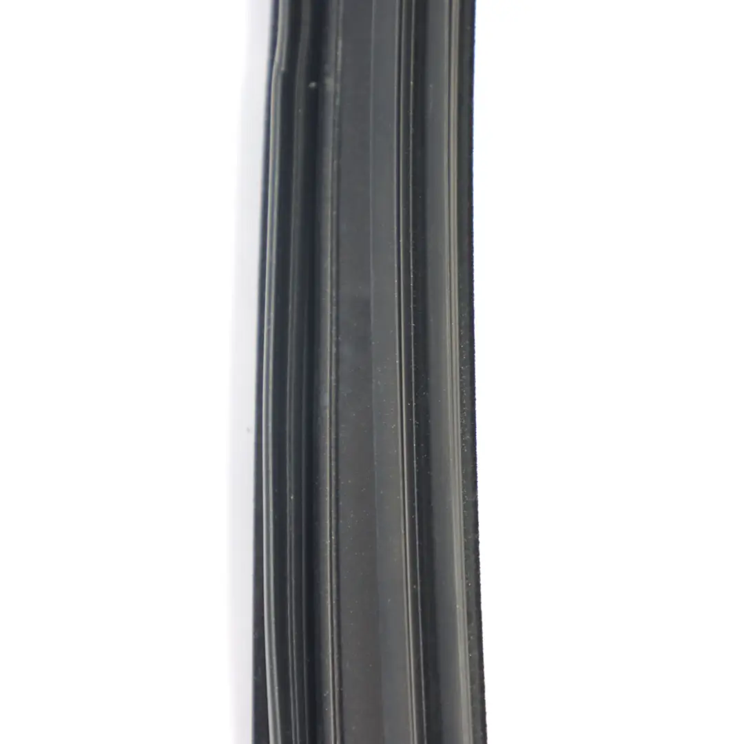 Mercedes W204 Finestrino porta anteriore sinistro Guarnizione interna interna - SKU A2047250125 - Numero di parte A2047250125