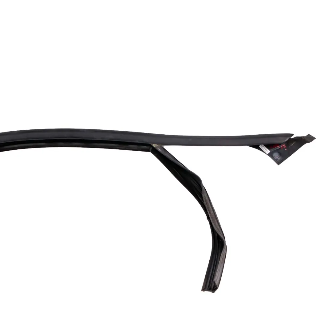  Mercedes-Benz C W204 Front Right Door O/S Window Sealing Seal Gasket - SKU A2047250225 - Part number A2047250225