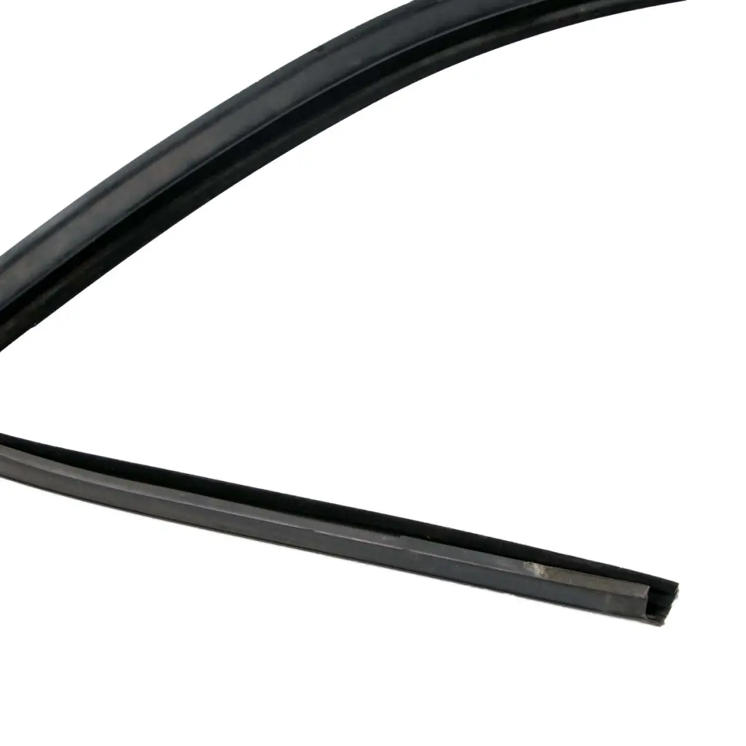  Mercedes-Benz C W204 Front Right Door O/S Window Sealing Seal Gasket - SKU A2047250225 - Part number A2047250225