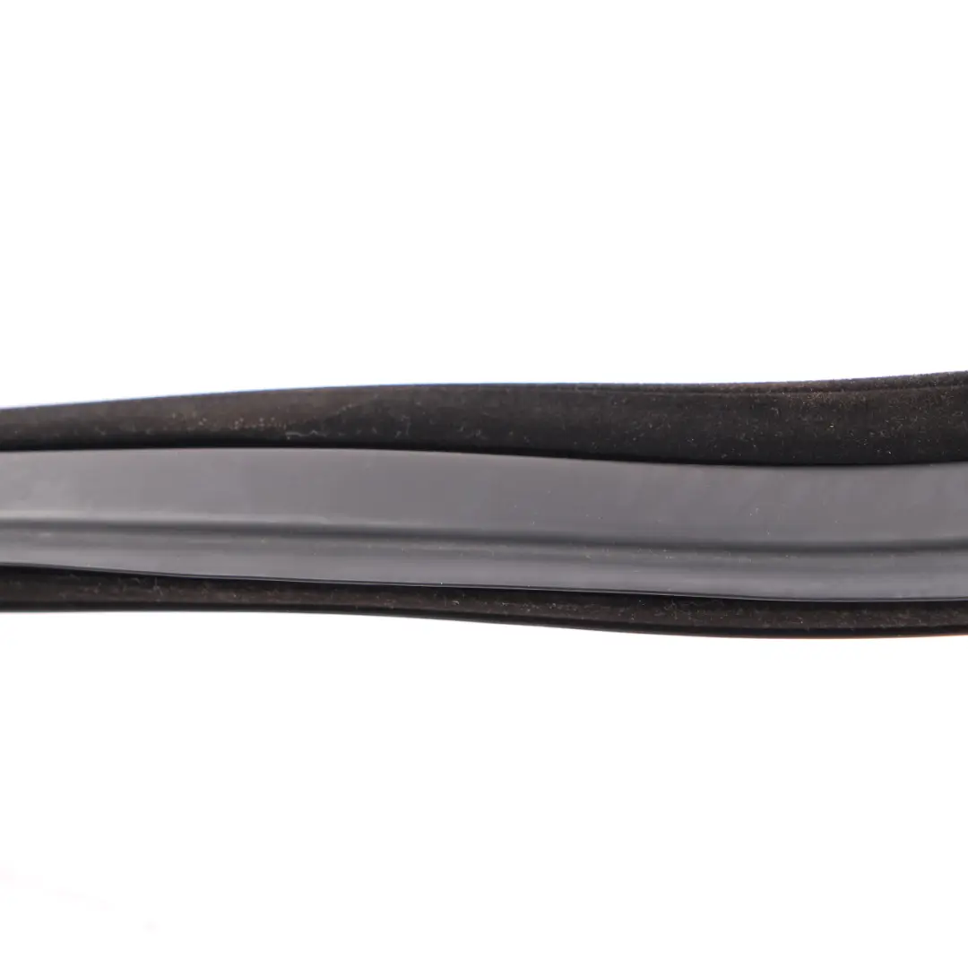 Guarnizione Finestra Porta Anteriore Sinistra Interno Guarnizione per Mercedes W204 con numero di parte A2047251300 Mercedes W204 Guarnizione Finestra Porta Anteriore Sinistra Interno Guarnizione - SKU A2047251300 - Numero di parte A2047251300