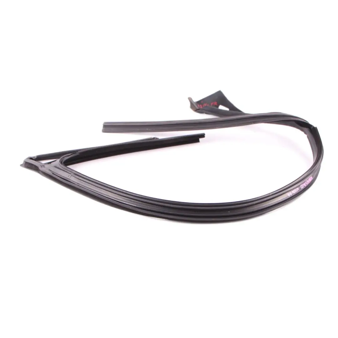 Mercedes W204 Sello Puerta Ventana Delantera Derecha Interior Junta - SKU A2047251400 - Número de pieza A2047251400