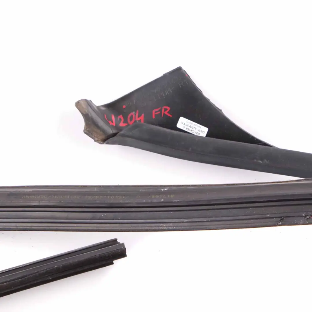 Seal Door Window Front Right Inside Interior Gasket to Mercedes W204 with Part number A2047251400 Mercedes W204 Seal Door Window Front Right Inside Interior Gasket - SKU A2047251400 - Part number A2047251400
