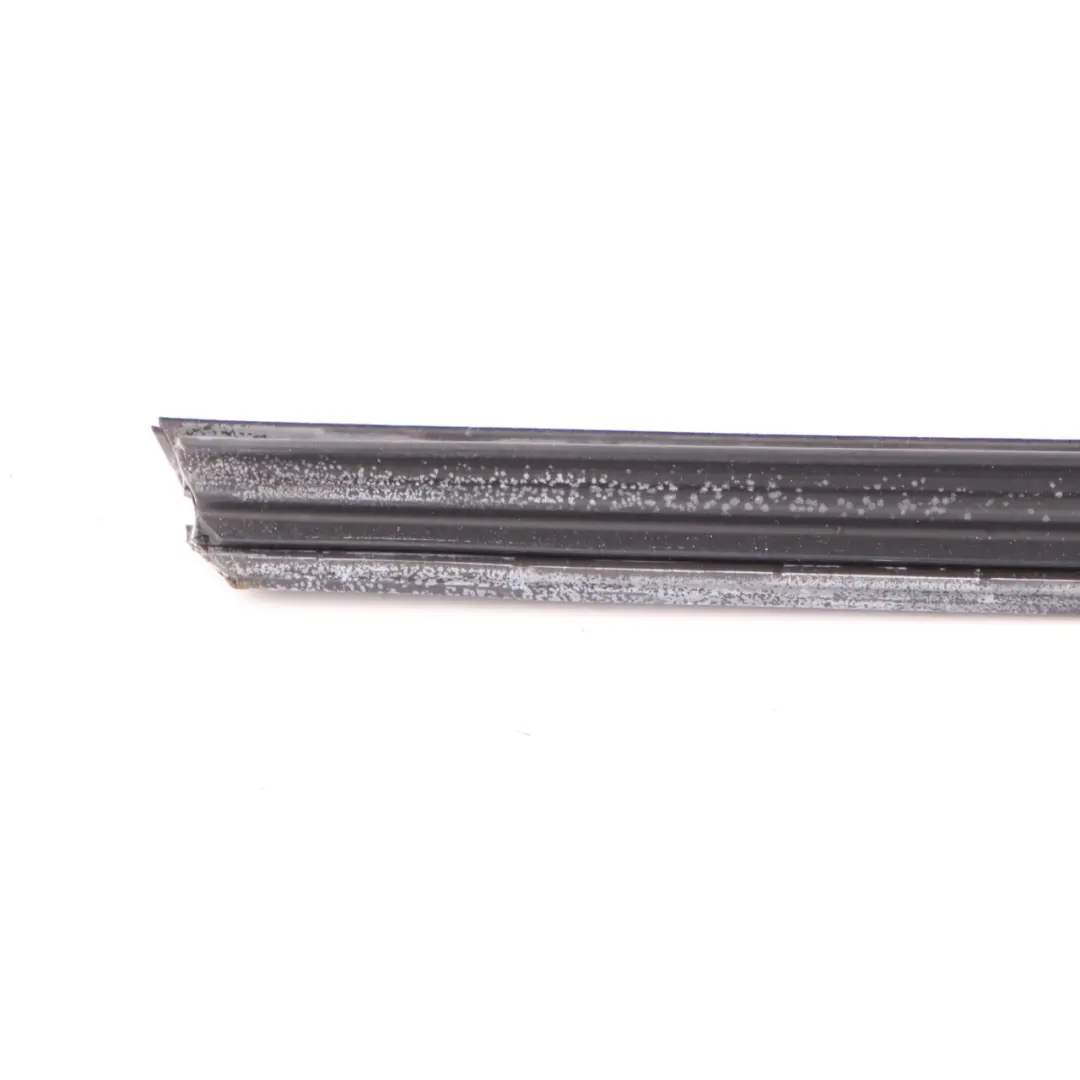 Mercedes W204 Porta Finestrino Guarnizione Tempo Trim Rail Anteriore Destra - SKU A2047252665 - Numero di parte A2047252665