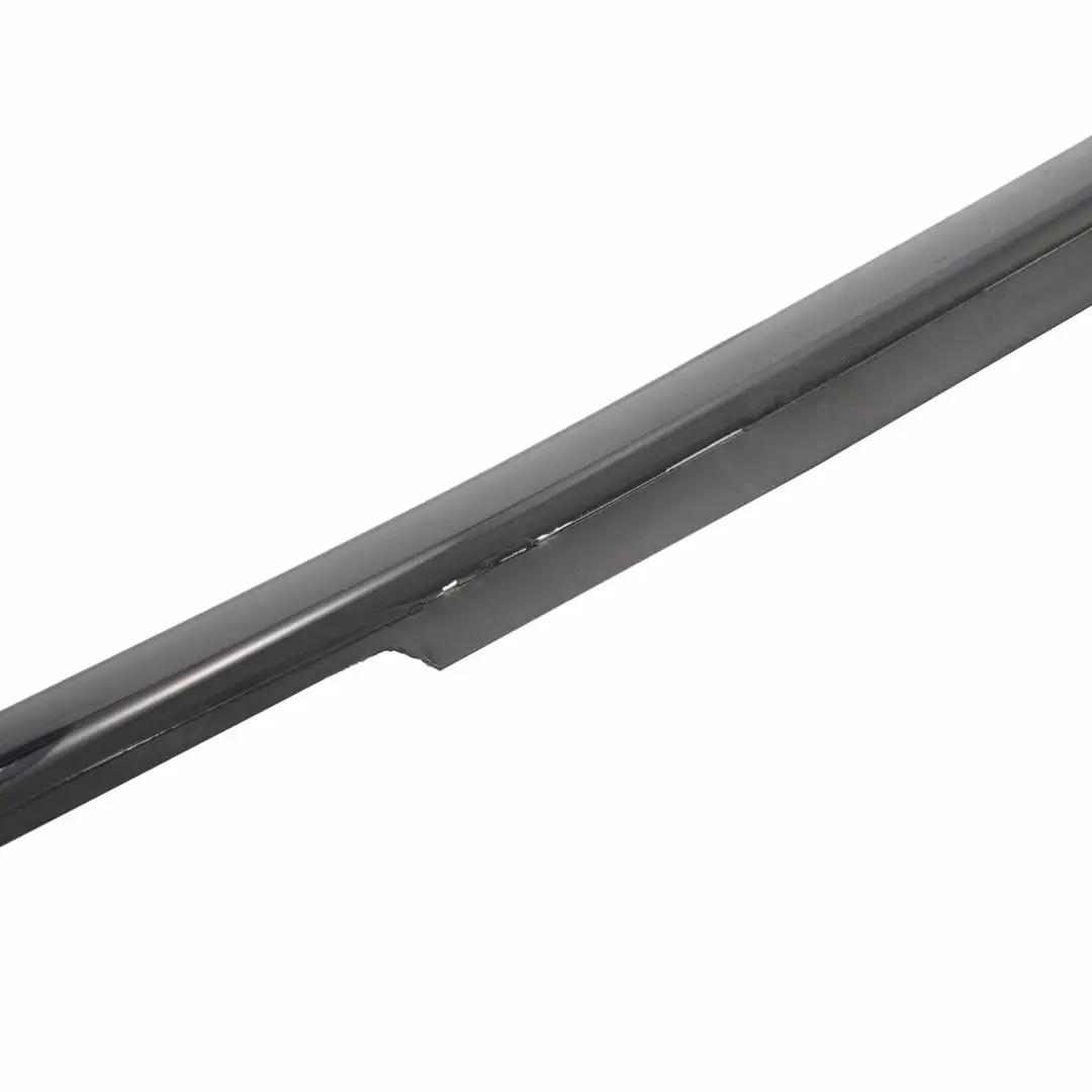 Mercedes W204 Coupe Joint de Vitrage Avant Porte Gauche Noir - SKU A2047252765-1 - Numéro de pièce A2047252765