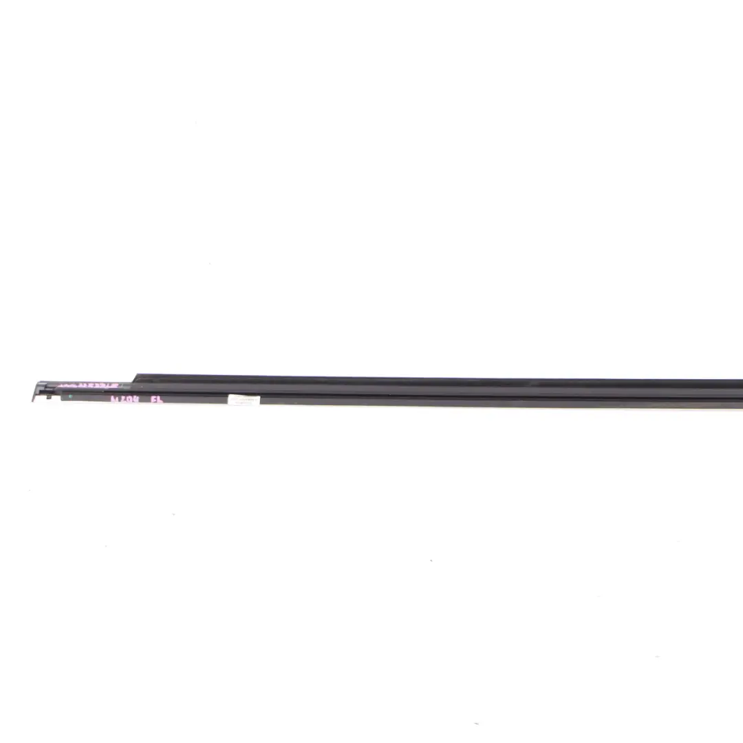Mercedes W204 Porta Anteriore Destra Finestra Guarnizione Tenuta A2047250225 - SKU A2047252765 - Numero di parte A2047252765