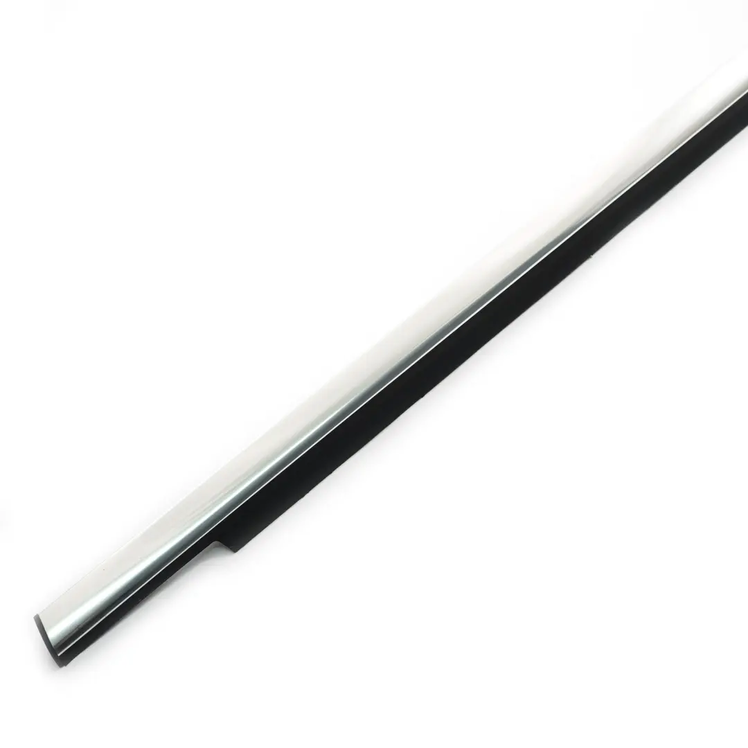Finestrino Rail Seal anteriore sinistro Striscia di tenuta Trim per Mercedes W204 con numero di parte A2047253165 Mercedes W204 Finestrino Rail Seal anteriore sinistro Striscia di tenuta Trim - SKU A2047253165-1 - Numero di parte A2047253165