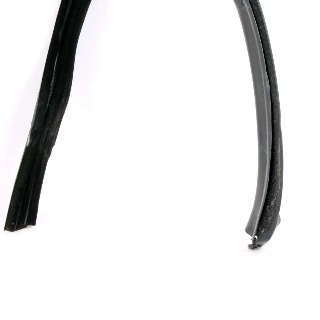 Mercedes W204 Guarnizione Finestrino Porta Posteriore Sinistra Sigillatur Telaio - SKU A2047300155-1 - Numero di parte A2047300155