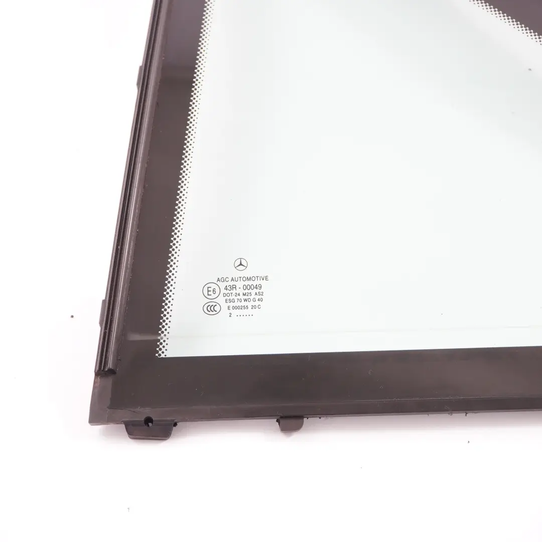 Cristal Trasero Izquierdo Puerta Cuarto Lado Verde AS2 para Mercedes W204 con número de pieza A2047300155 Mercedes W204 Cristal Trasero Izquierdo Puerta Cuarto Lado Verde AS2 - SKU A2047300155-2 - Número de pieza A2047300155