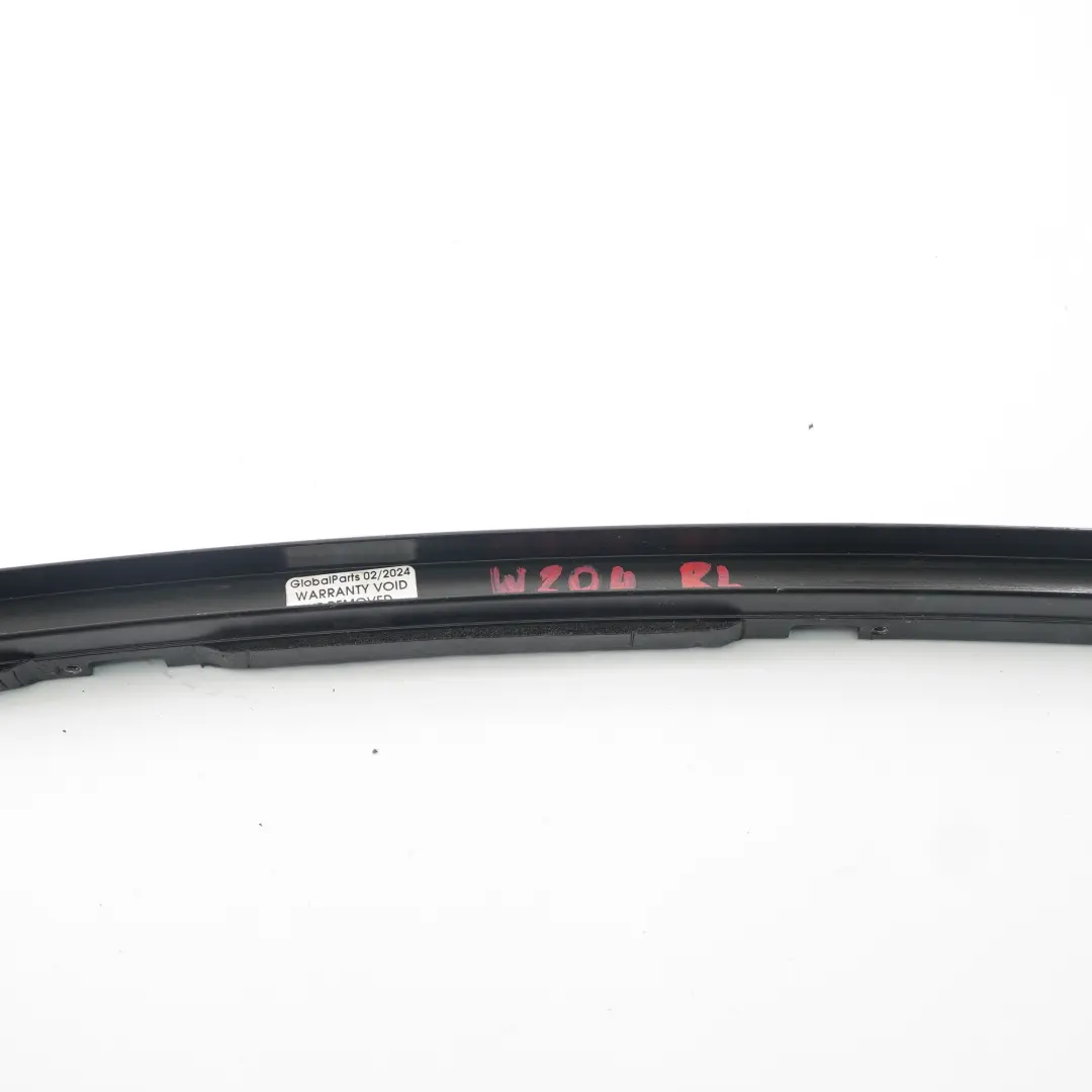 Mercedes S204 Tira de ventana trasera izquierda riel de la ventana - SKU A2047300319 - Número de pieza A2047300319