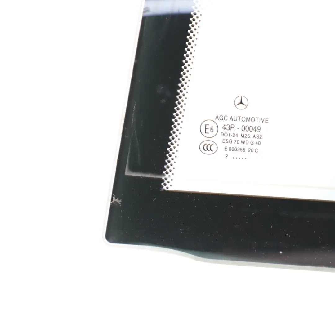 Vitrage Arrière Gauche Côté Porte Vert AS2 pour Mercedes W204 Estate à propos du numéro de pièce A2047300355 Mercedes W204 Estate Vitrage Arrière Gauche Côté Porte Vert AS2 - SKU A2047300355 - Numéro de pièce A2047300355