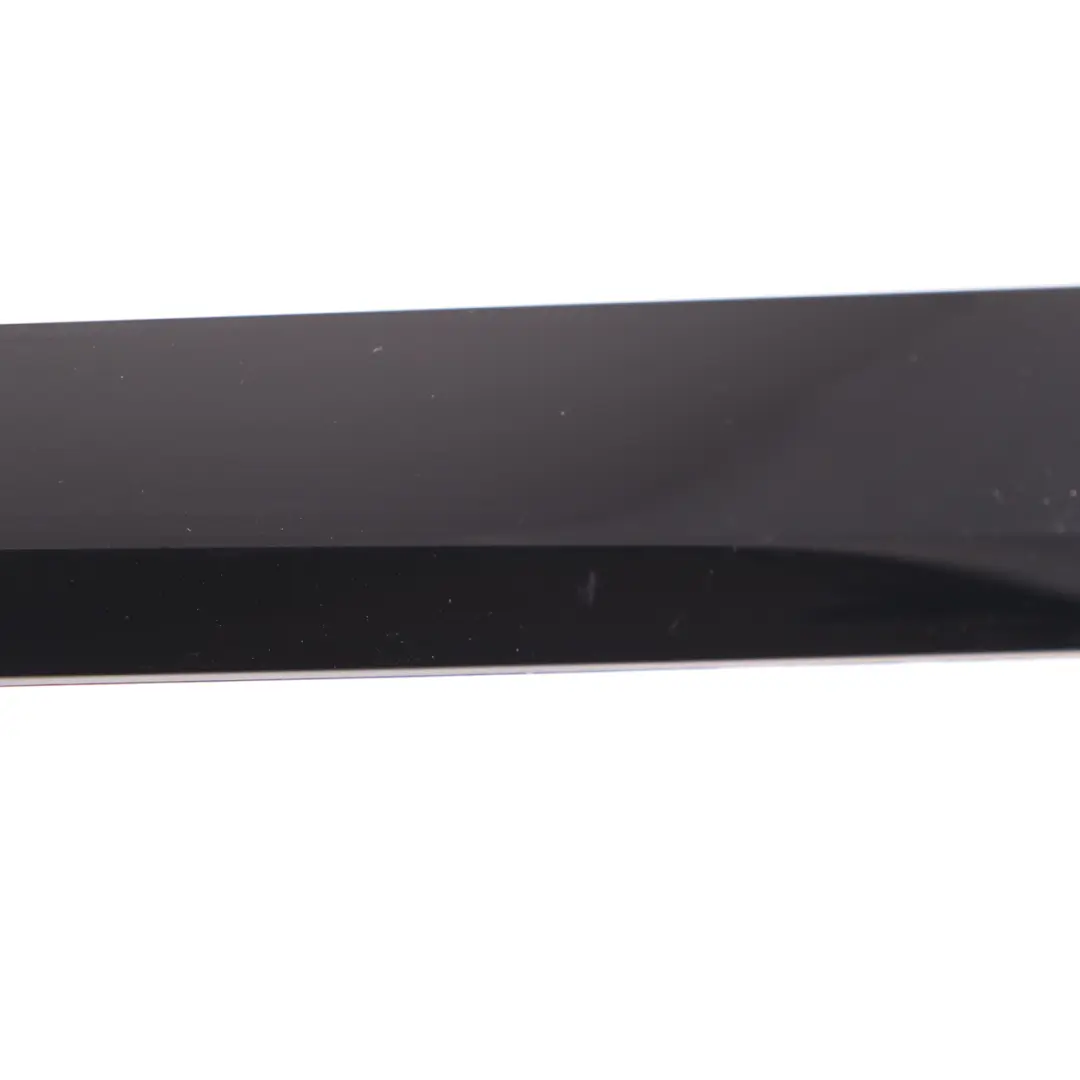 Mercedes W204 Garniture intérieure De Porte Arrière Gauche Brillante - SKU A2047300522 - Numéro de pièce A2047300522