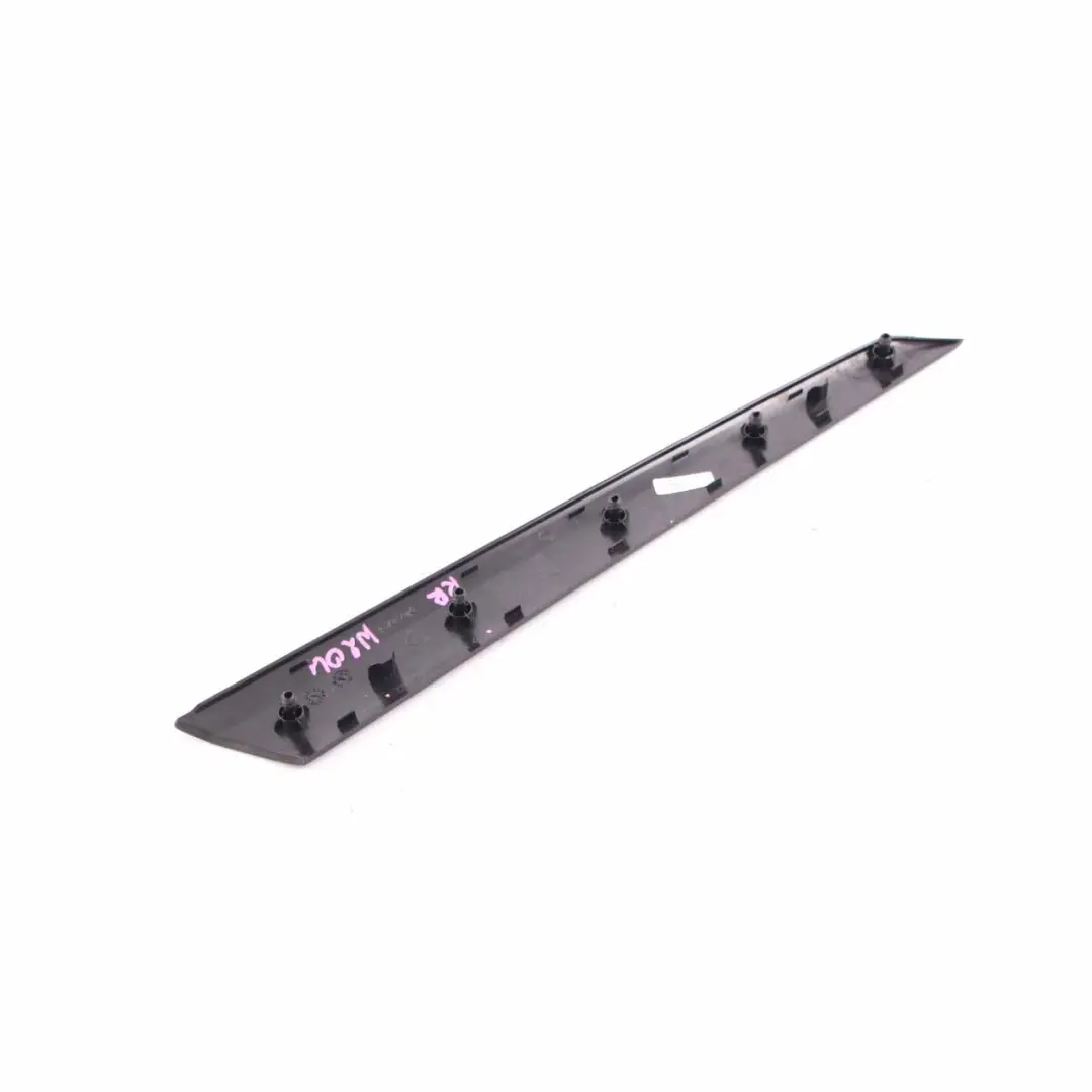 Mercedes W204 Pannello copertura striscia posteriore destra lucido - SKU A2047300622 - Numero di parte A2047300622