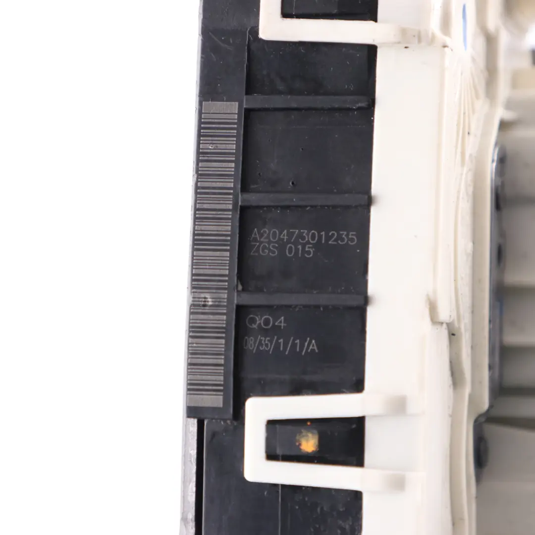 Mercedes W204 cerradura puerta trasera derecha pestillo actuador - SKU A2047301235-1 - Número de pieza A2047301235