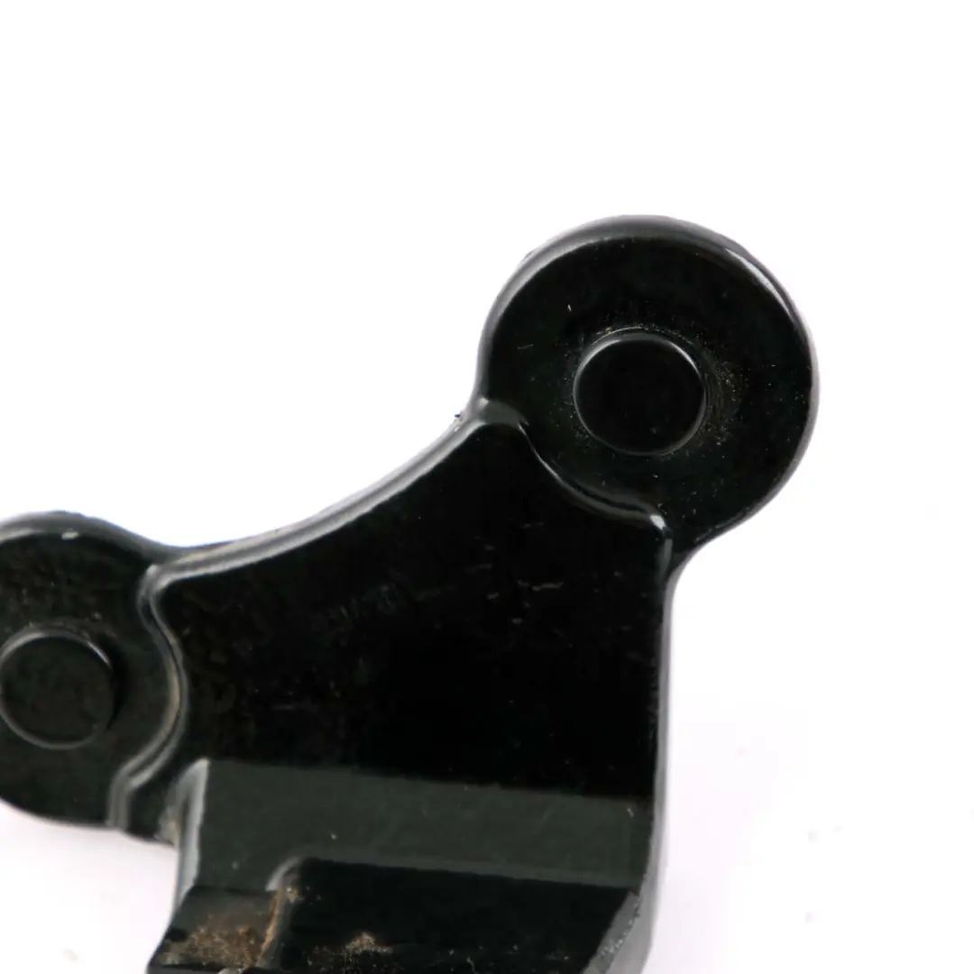 Cerniera porta posteriore destra O/S inferiore nero ossidiana 197 per Mercedes W212 con numero di parte A2047301337 Mercedes W212 Cerniera porta posteriore destra O/S inferiore nero ossidiana 197 - SKU A2047301337-OB - Numero di parte A2047301337