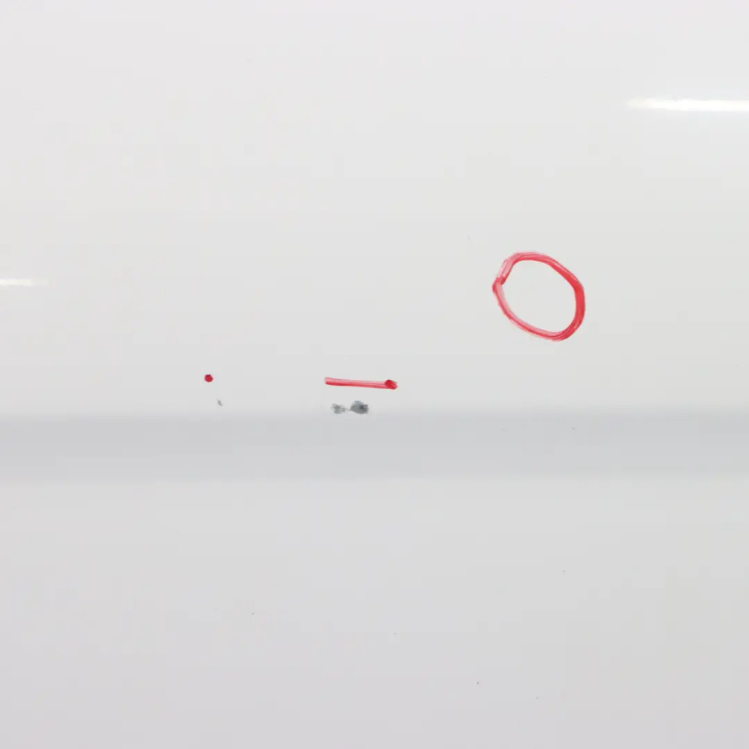 Drzwi Lewe Tylne Białe Calcite White - 650 do Mercedes W204 o numerze A2047302100 Mercedes W204 Drzwi Lewe Tylne Białe Calcite White - 650 - SKU A2047302100-CW - Numer Części A2047302100