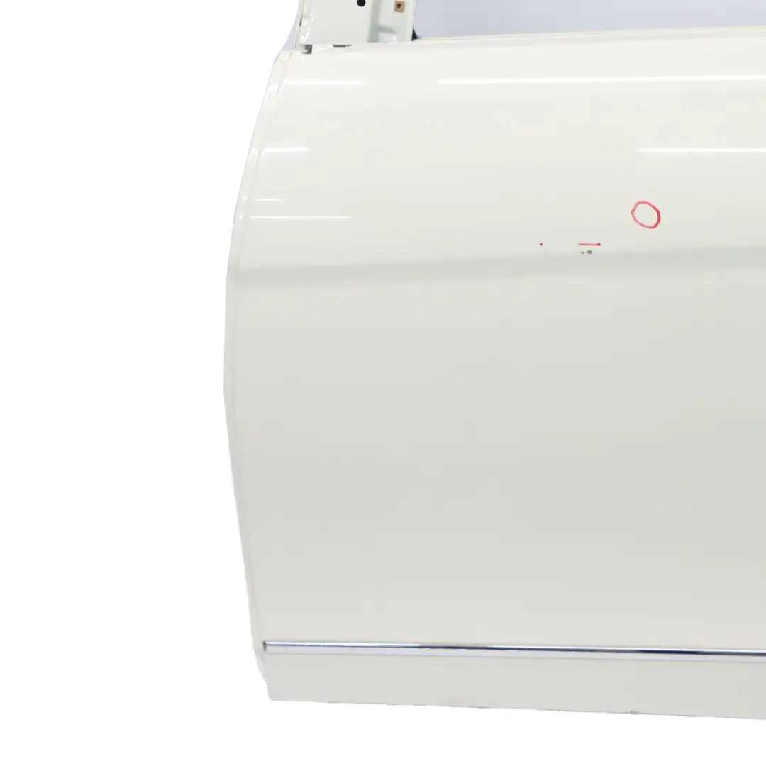 Puerta Trasera Izquierda Revestimiento Calcita Blanco - 650 para Mercedes W204 con número de pieza A2047302100 Mercedes W204 Puerta Trasera Izquierda Revestimiento Calcita Blanco - 650 - SKU A2047302100-CW - Número de pieza A2047302100