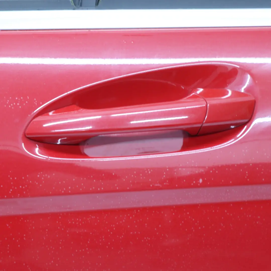 Puerta Trasera Izquierda Revestimiento Fire Opal Red - 590 para Mercedes W204 con número de pieza A2047302100 Mercedes W204 Puerta Trasera Izquierda Revestimiento Fire Opal Red - 590 - SKU A2047302100-FUP - Número de pieza A2047302100