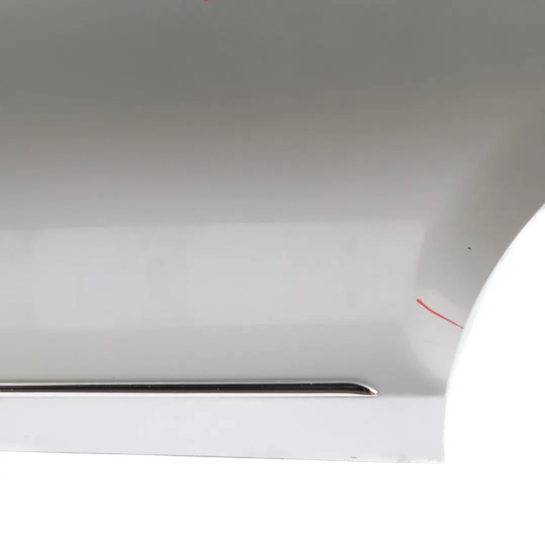 Puerta Trasera Izquierda Clase C Berlina Plata Iridium - 775 para Mercedes W204 con número de pieza A2047302100 Mercedes W204 Puerta Trasera Izquierda Clase C Berlina Plata Iridium - 775 - SKU A2047302100-IRS - Número de pieza A2047302100