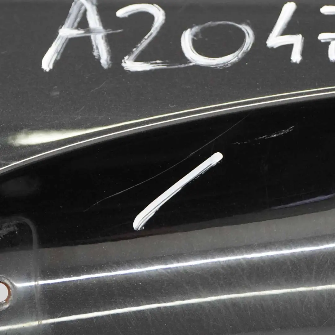 Porta posteriore sinistra Rivestimento Obsidian Nero Metallic 197 per Mercedes W204 con numero di parte A2047302100 Mercedes W204 Porta posteriore sinistra Rivestimento Obsidian Nero Metallic 197 - SKU A2047302100-OB1 - Numero di parte A2047302100