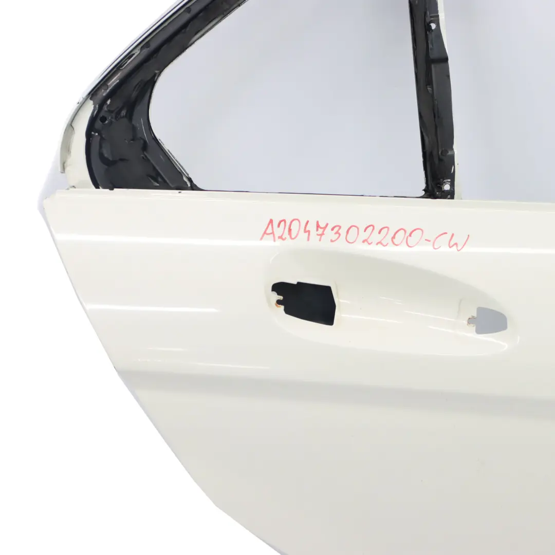 Drzwi Prawe Tylne Białe Calcite White - 650 do Mercedes W204 o numerze A2047302200 Mercedes W204 Drzwi Prawe Tylne Białe Calcite White - 650 - SKU A2047302200-CW - Numer Części A2047302200