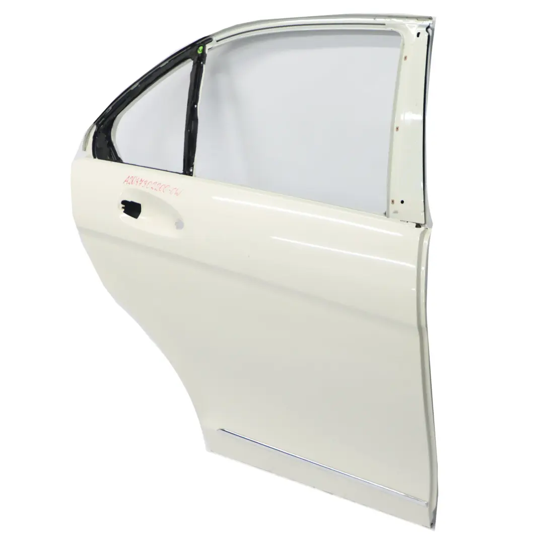 Couvercle de porte arrière droite blanc calcite - 650 pour Mercedes W204 à propos du numéro de pièce A2047302200 Mercedes W204 Couvercle de porte arrière droite blanc calcite - 650 - SKU A2047302200-CW - Numéro de pièce A2047302200