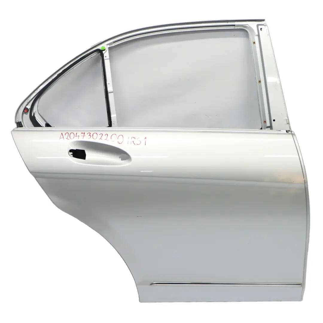 Puerta Trasera Derecha Cubierta Iridium Silver Metallic - 775 para Mercedes W204 con número de pieza A2047302200 Mercedes W204 Puerta Trasera Derecha Cubierta Iridium Silver Metallic - 775 - SKU A2047302200-IRS1 - Número de pieza A2047302200