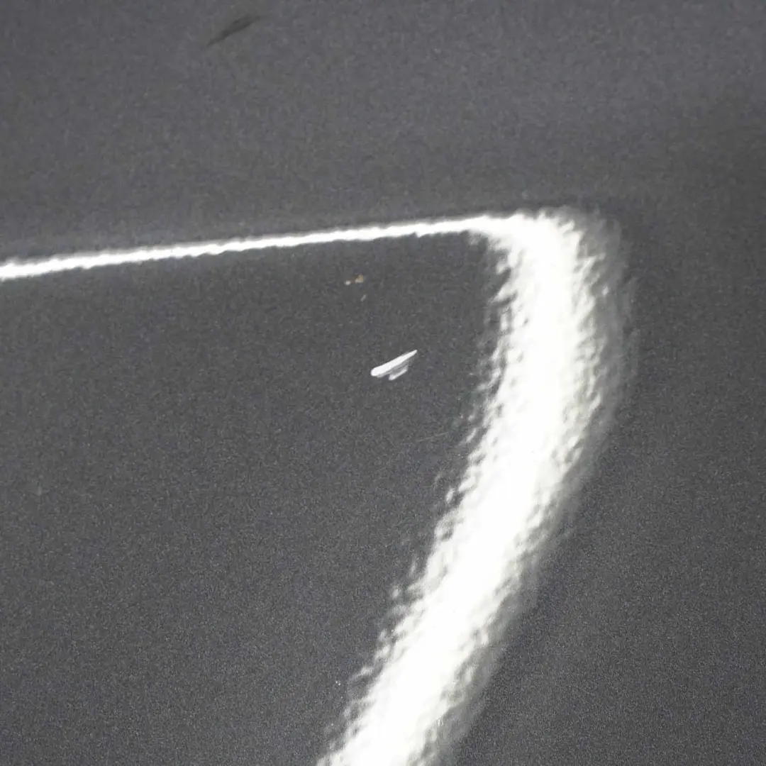 Puerta Trasera Derecha Revestimiento Gris Tenorita - 755 para Mercedes W204 con número de pieza A2047302200 Mercedes W204 Puerta Trasera Derecha Revestimiento Gris Tenorita - 755 - SKU A2047302200-TNG - Número de pieza A2047302200