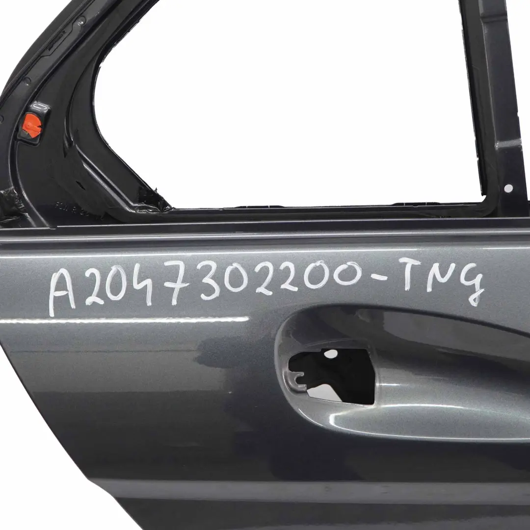Rivestimento posteriore destro Tenorite Grey Metallic - 755 per Mercedes W204 con numero di parte A2047302200 Mercedes W204 Rivestimento posteriore destro Tenorite Grey Metallic - 755 - SKU A2047302200-TNG - Numero di parte A2047302200