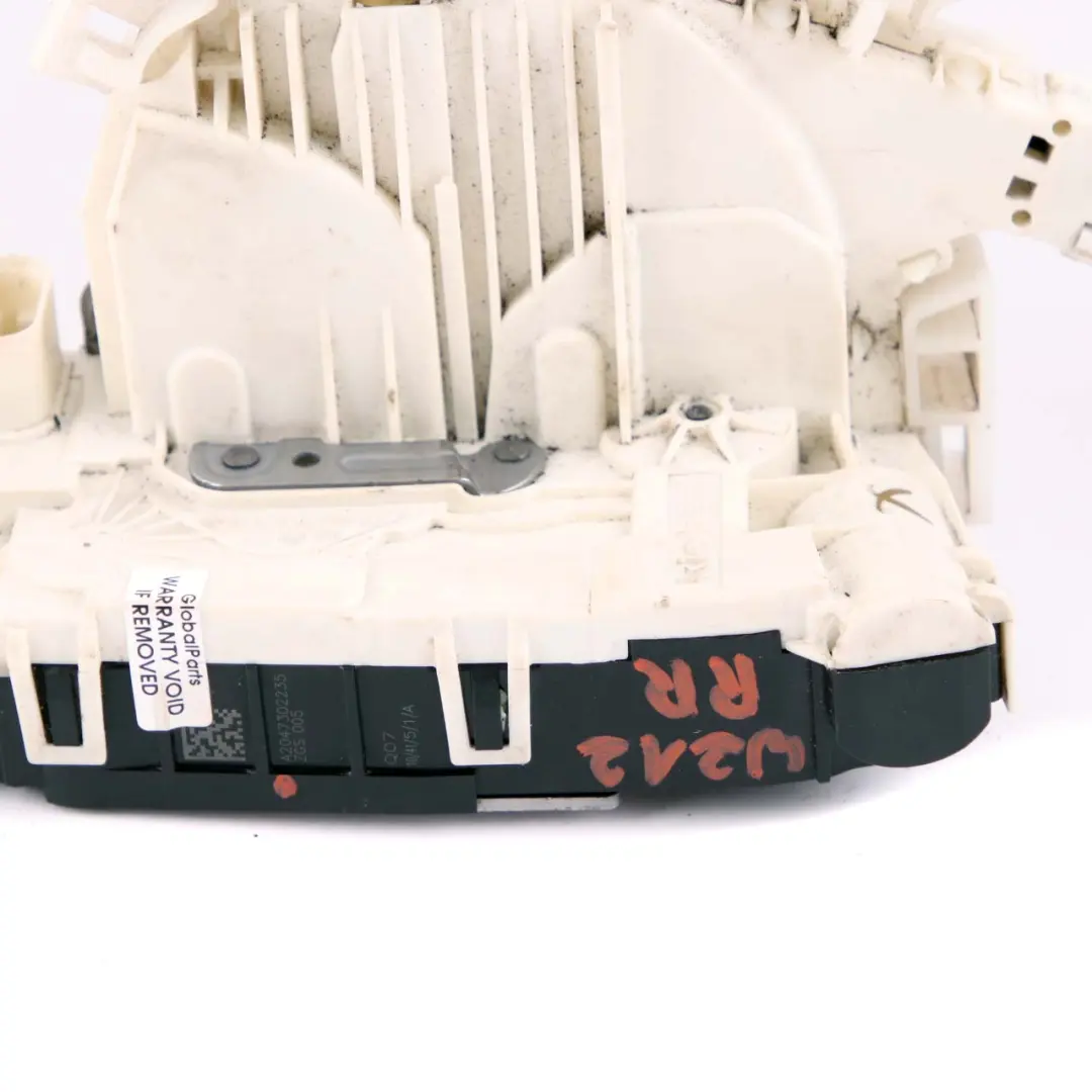 Serratura Mercedes W212 Meccanismo chiusura O/S posteriore destro per con numero di parte A2047302235 Serratura Mercedes W212 Meccanismo chiusura O/S posteriore destro - SKU A2047302235 - Numero di parte A2047302235