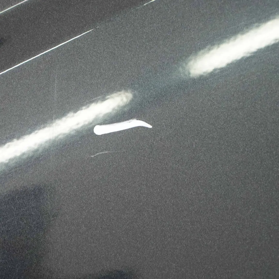 Porta posteriore sinistra Rivestimento Obsidian Black - 197 per Mercedes S204 Estate con numero di parte A2047302300 Mercedes S204 Estate Porta posteriore sinistra Rivestimento Obsidian Black - 197 - SKU A2047302300-OB - Numero di parte A2047302300