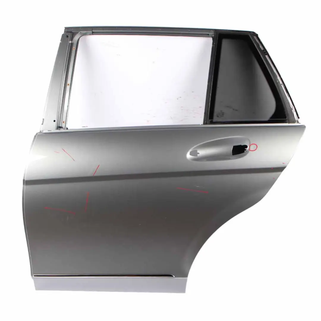 Porta Posteriore Sinistra Argento Palladio Metallizzato 792 per Mercedes S204 con numero di parte A2047302300 Mercedes S204 Porta Posteriore Sinistra Argento Palladio Metallizzato 792 - SKU A2047302300-PAL - Numero di parte A2047302300