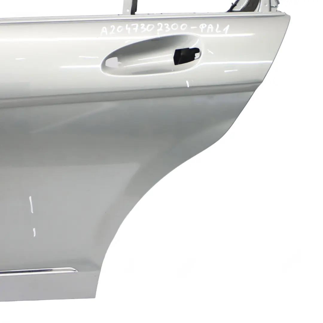 Recouvrement porte arrière gauche Argent Palladium Métallisé - 792 pour Mercedes S204 à propos du numéro de pièce A2047302300 Mercedes S204 Recouvrement porte arrière gauche Argent Palladium Métallisé - 792 - SKU A2047302300-PAL1 - Numéro de pièce A2047302300