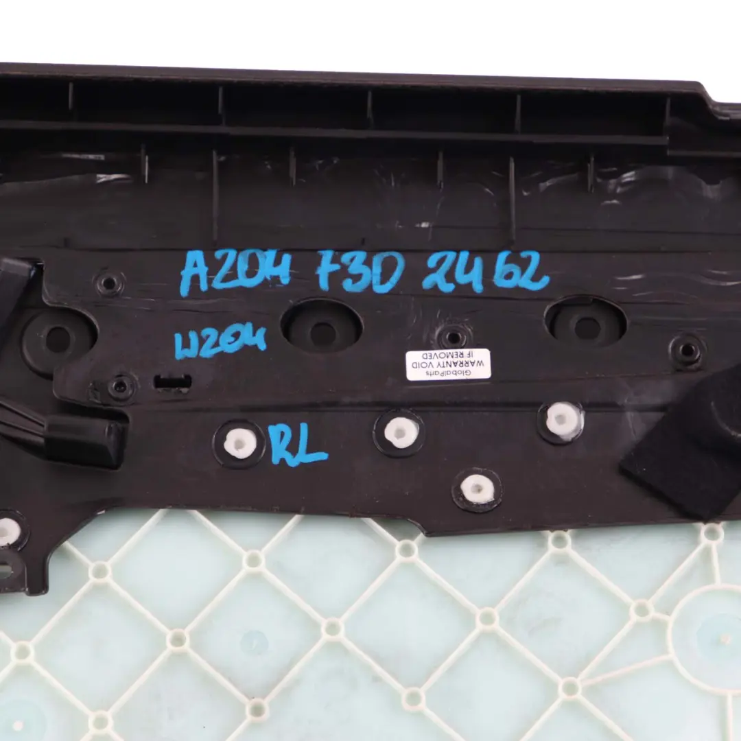 Panel embellecedor puerta trasera izquierda cuero negro para Mercedes W204 con número de pieza A2047302462 Mercedes W204 Panel embellecedor puerta trasera izquierda cuero negro - SKU A2047302462 - Número de pieza A2047302462