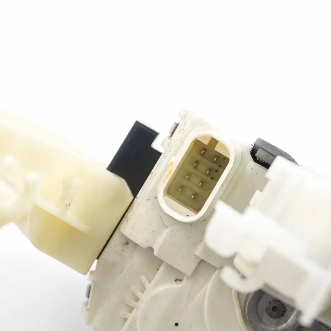 Door Lock Mercedes W204 W212 Rear Right O/S Latch Mechanism C E to with Part number A2047302835 Door Lock Mercedes W204 W212 Rear Right O/S Latch Mechanism C E - SKU A2047302835 - Part number A2047302835