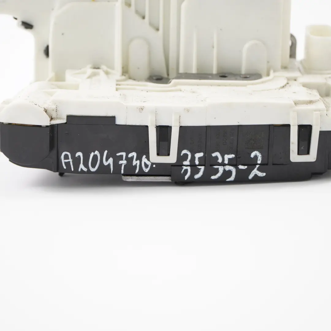 Blocco porta posteriore sinistro meccanismo per Mercedes W176 W212 W246 con numero di parte A2047303535 Mercedes W176 W212 W246 Blocco porta posteriore sinistro meccanismo - SKU A2047303535-2 - Numero di parte A2047303535