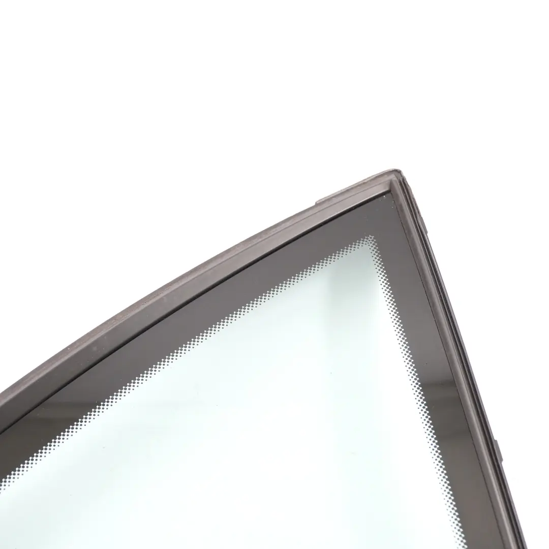 Fenêtre arrière droite Quarter Side Glass Green AS2 pour Mercedes W204 à propos du numéro de pièce A2047303600 Mercedes W204 Fenêtre arrière droite Quarter Side Glass Green AS2 - SKU A2047303600-1 - Numéro de pièce A2047303600