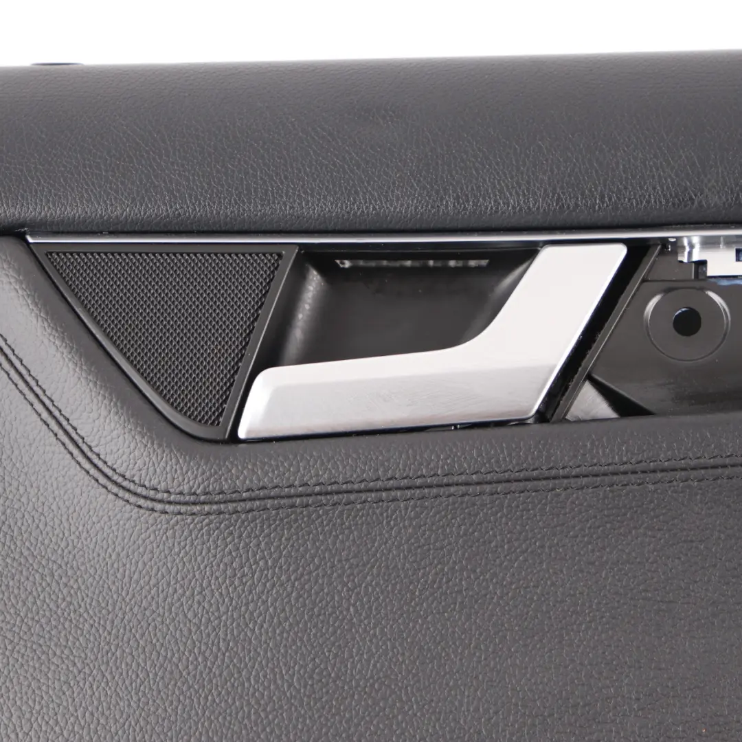 Türkarte hinten rechts Trim Panel Abdeckung schwarz für Mercedes W204 mit Teilenummer A2047304562 Mercedes W204 Türkarte hinten rechts Trim Panel Abdeckung schwarz - SKU A2047304562 - Teilenummer A2047304562