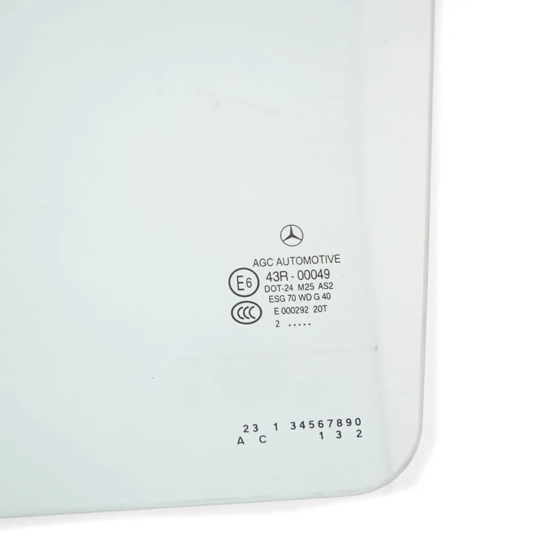 Mercedes-Benz Classe C W204 Berlina Vetro posteriore sinistro Verde AS2 per con numero di parte A2047350300 Mercedes-Benz Classe C W204 Berlina Vetro posteriore sinistro Verde AS2 - SKU A2047350300-1 - Numero di parte A2047350300