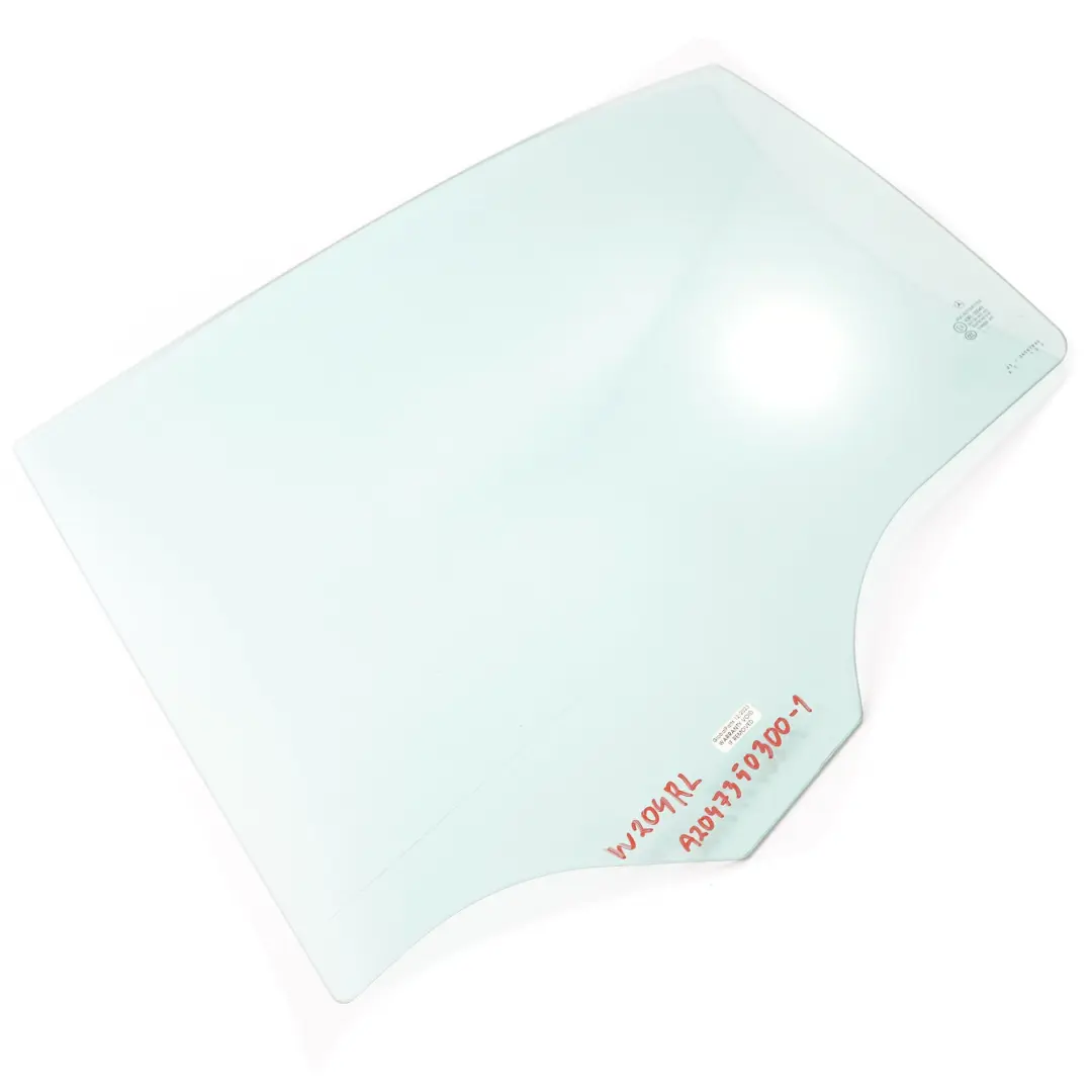 Lunette arrière gauche Verre vert AS2 pour Mercedes W204 Saloon à propos du numéro de pièce A2047350300 Mercedes W204 Saloon Lunette arrière gauche Verre vert AS2 - SKU A2047350300-1 - Numéro de pièce A2047350300