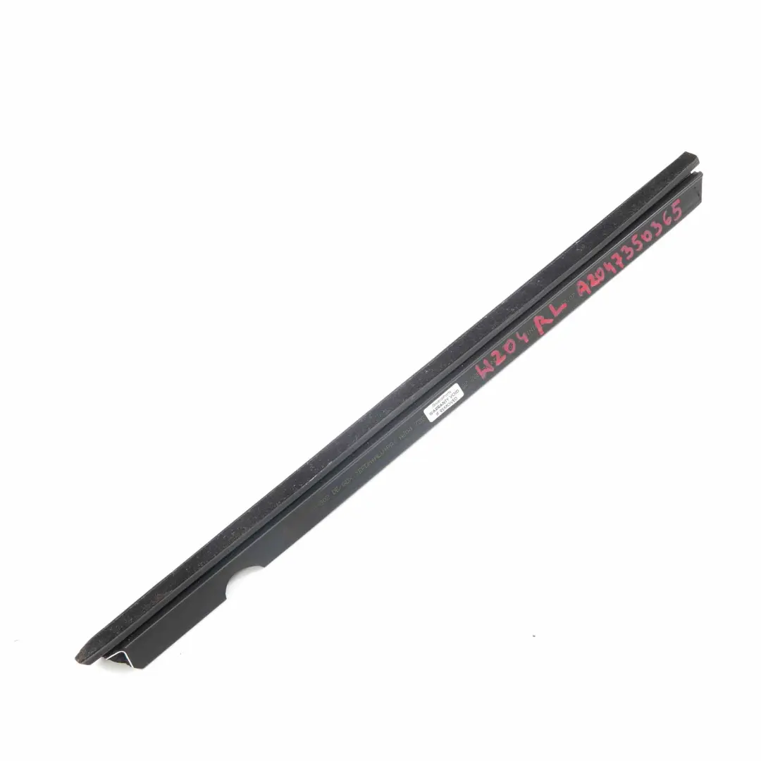 Mercedes W204 Joint Arriere Gauche Porte Fenetre Moulage - SKU A2047350365 - Numéro de pièce A2047350365