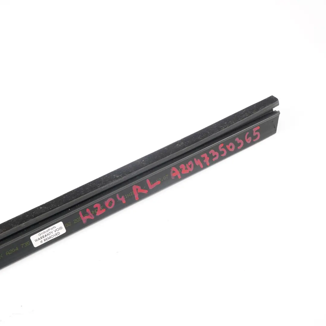 Joint Arriere Gauche Porte Fenetre Moulage pour Mercedes W204 à propos du numéro de pièce A2047350365 Mercedes W204 Joint Arriere Gauche Porte Fenetre Moulage - SKU A2047350365 - Numéro de pièce A2047350365