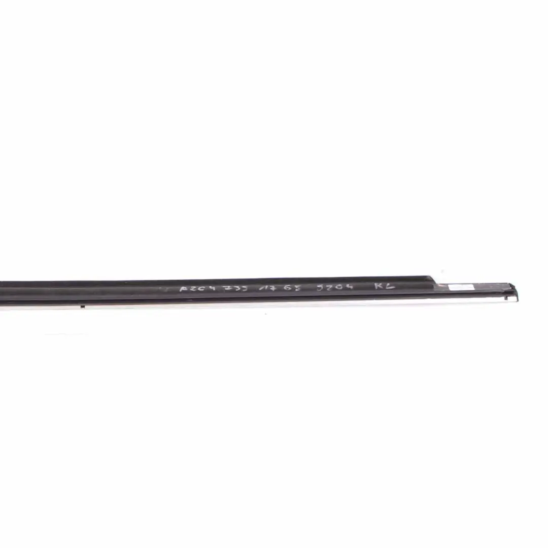  Tira ventana Mercedes S204 moldura de puerta trasera izquierda Cromo - SKU A2047351765 - Número de pieza A2047351765