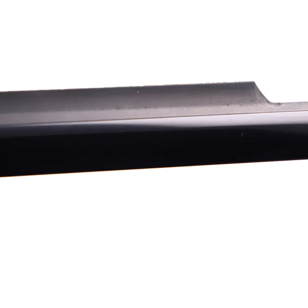 Embellecedor de Rail de Ventana Trasera Izquierda A2047353965 para Mercedes W204 con número de pieza A2047354065 Mercedes W204 Embellecedor de Rail de Ventana Trasera Izquierda A2047353965 - SKU A2047354065 - Número de pieza A2047354065