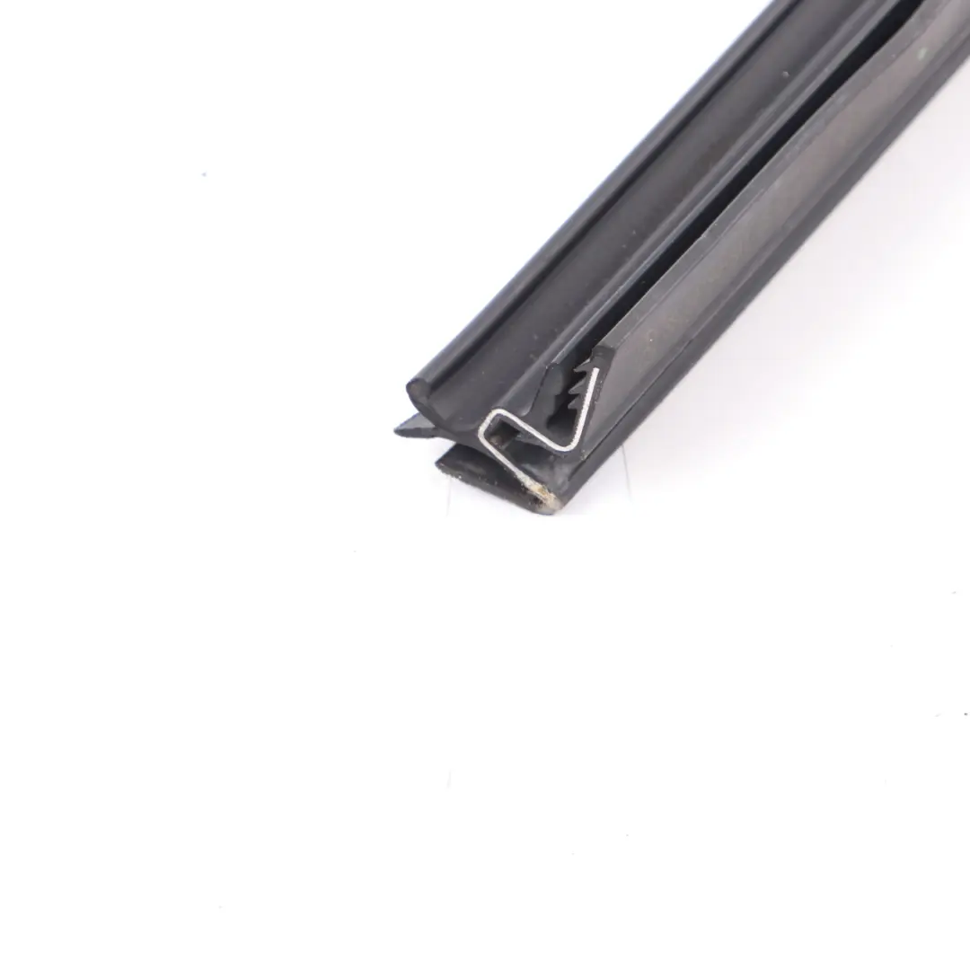 arrière Rail d'étanchéité intérieur Fenêtre gauche pour Mercedes W204 Porte à propos du numéro de pièce A2047354565 Mercedes W204 Porte arrière Rail d'étanchéité intérieur Fenêtre gauche - SKU A2047354565 - Numéro de pièce A2047354565